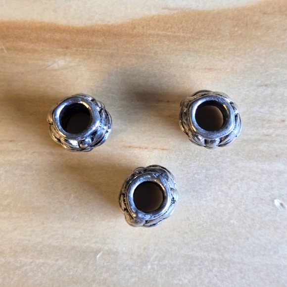 Charm Bracelet Silvertone Spacer Beads With Flowers Set Of 3 Fits Pandora Style - Picture 5 of 6